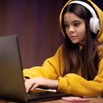 Why More Teens Are Choosing to Earn Credits Online