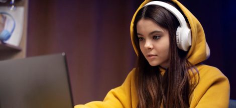 Why More Teens Are Choosing to Earn Credits Online